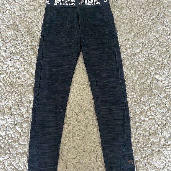 PINK Victoria's Secret Charcoal Leggings - Picture 1 of 4
